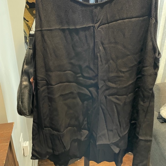 Niche rayon black sleeveless blouse XL 🖤💫 - Picture 3 of 6